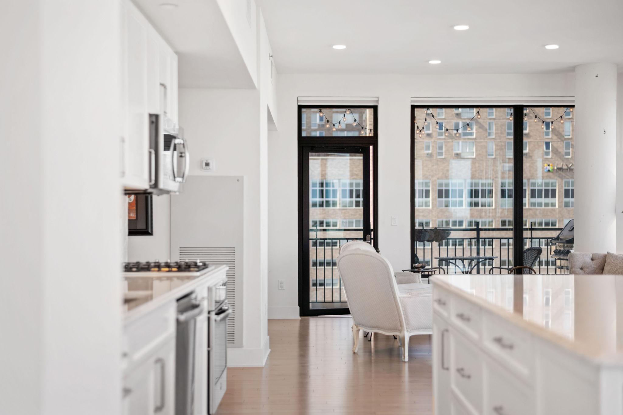 27-web-or-mls-740 Portland Ave Unit 1201-27.jpg