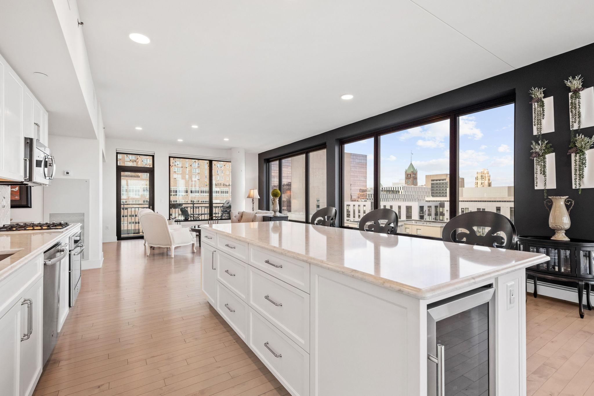26-web-or-mls-740 Portland Ave Unit 1201-26.jpg