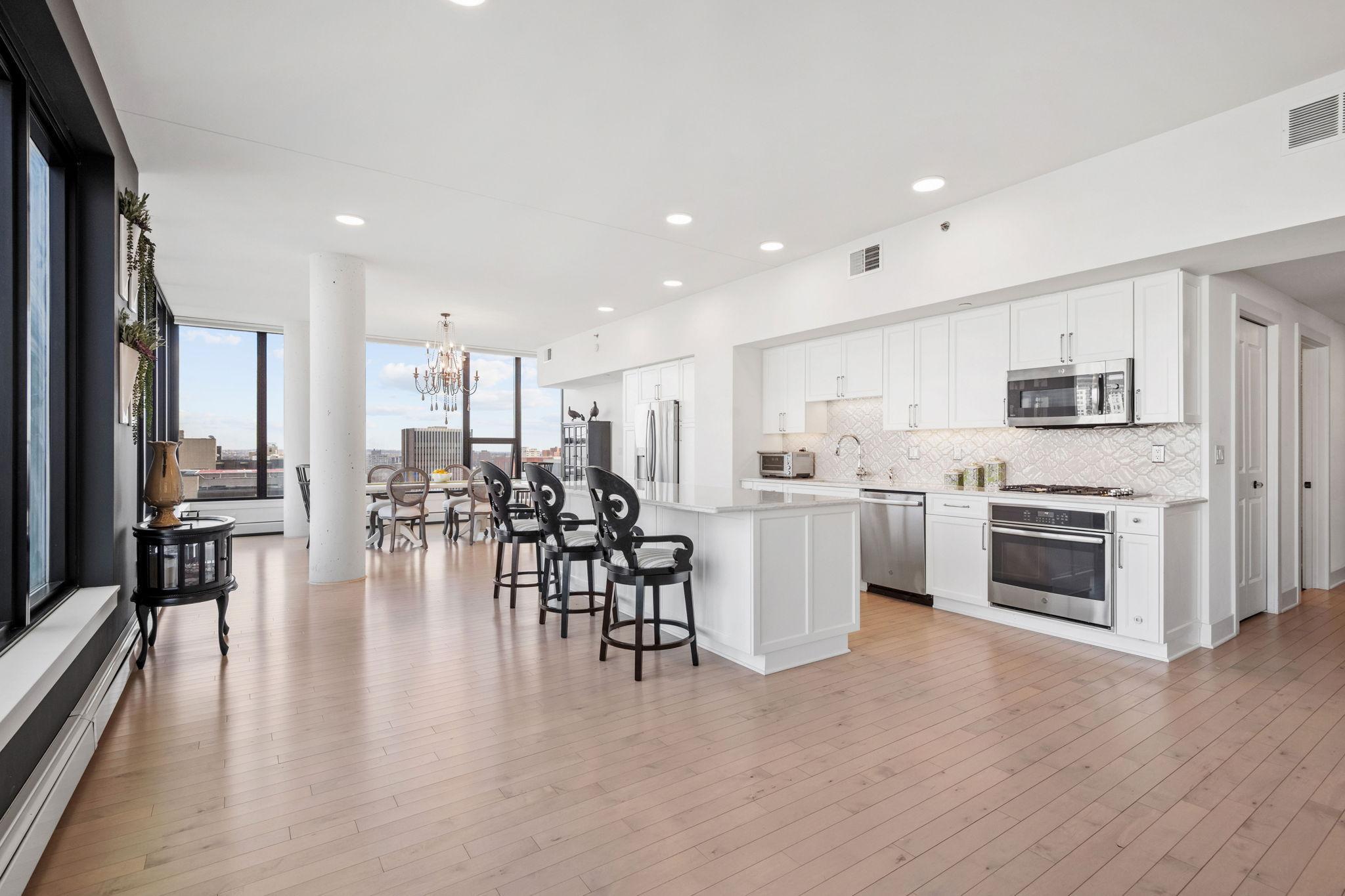 19-web-or-mls-740 Portland Ave Unit 1201-19.jpg