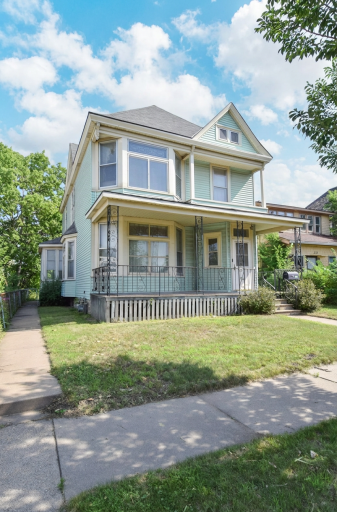 Photo for 715 Margaret Street, Saint Paul, MN 55106 - listing #7111835 Currently recorded as Single Family home but was a duplex at one time - would be an easy conversion back.
