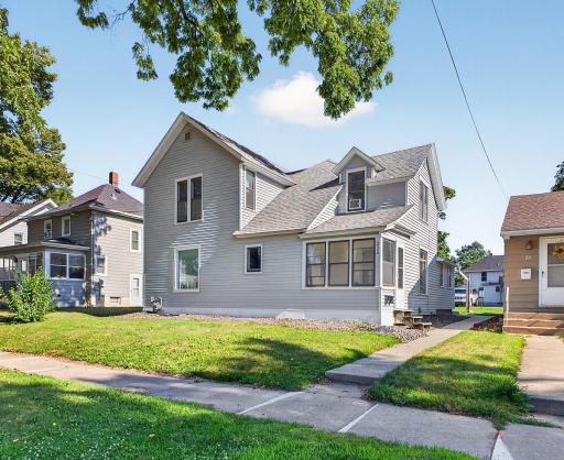 215 6th Street NW, Rochester, MN 55901