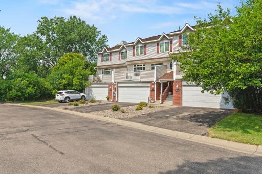 1-web-or-mls-846 Coon Rapids Blvd-9.jpg