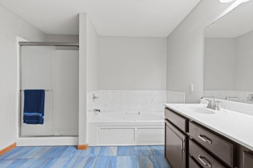 16-web-or-mls-846 Coon Rapids Blvd-6.jpg