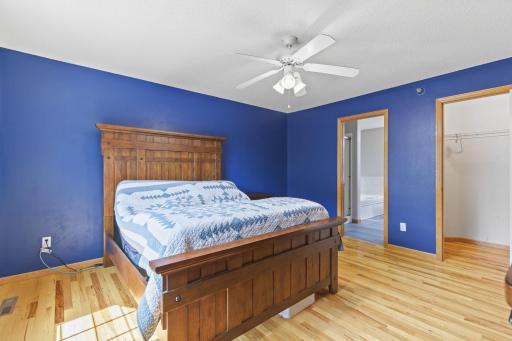 15-web-or-mls-846 Coon Rapids Blvd-22.jpg