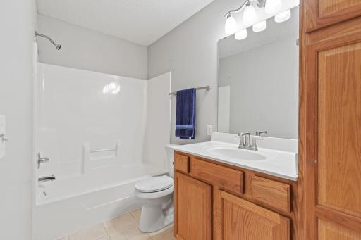 20-web-or-mls-846 Coon Rapids Blvd-5.jpg