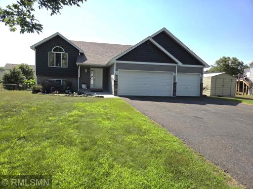 707 4th Avenue SW, Isanti, MN 55040