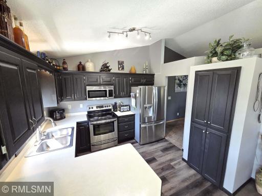 707 4th Avenue SW, Isanti, MN 55040