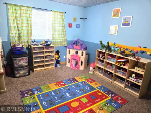707 4th Avenue SW, Isanti, MN 55040