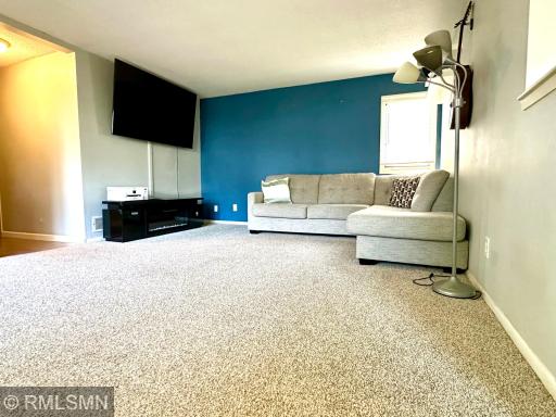 5011 Vera Cruz Avenue N, Minneapolis, MN 55429