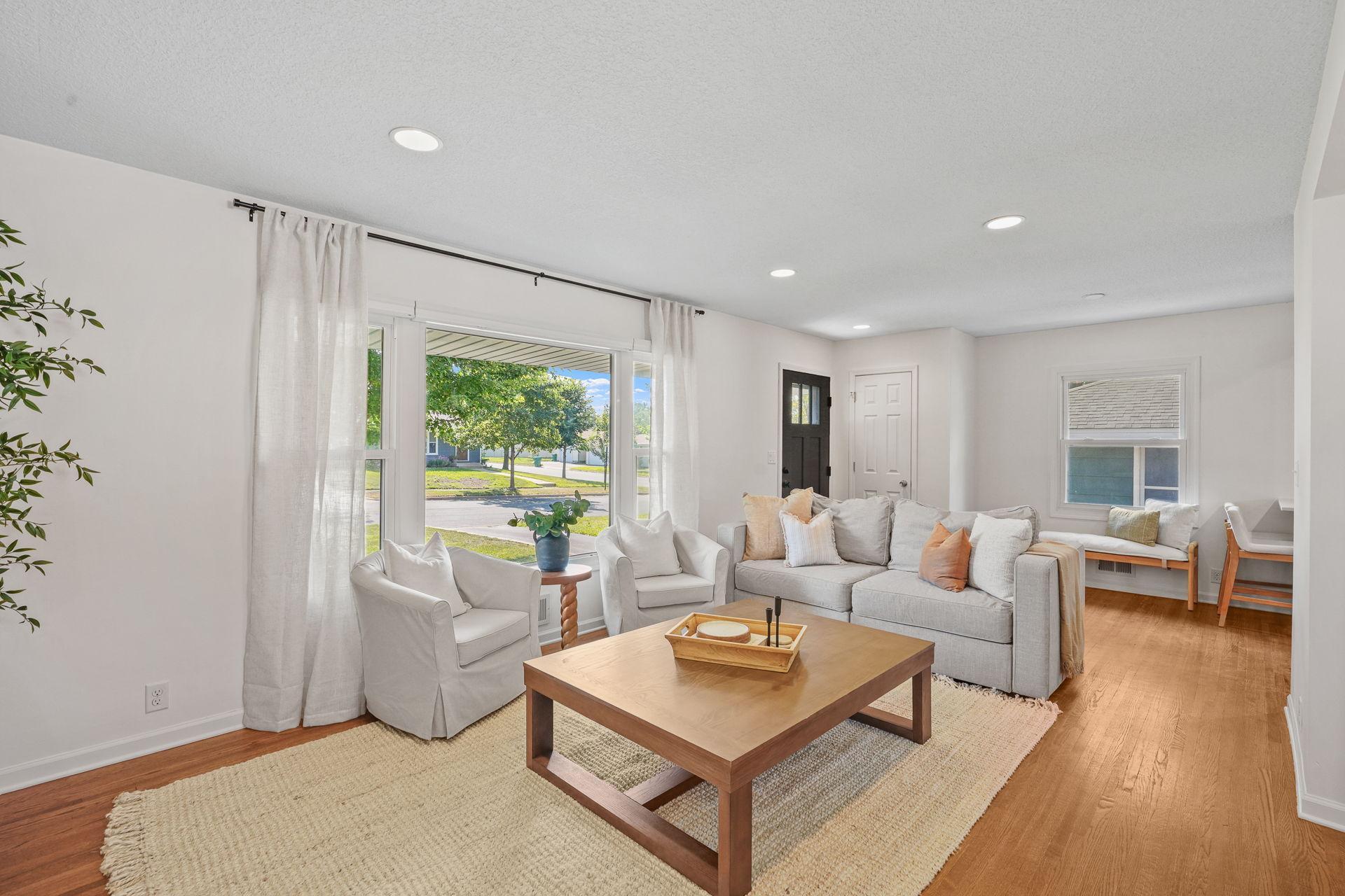 14-web-or-mls-1644 Oregon Ave S-14.jpg
