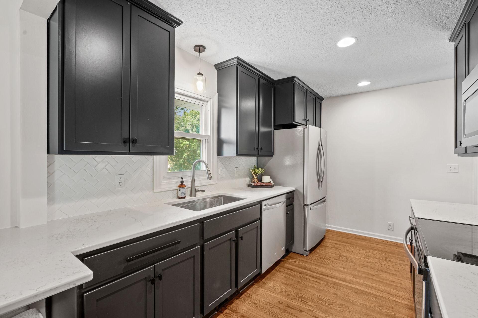19-web-or-mls-1644 Oregon Ave S-19.jpg