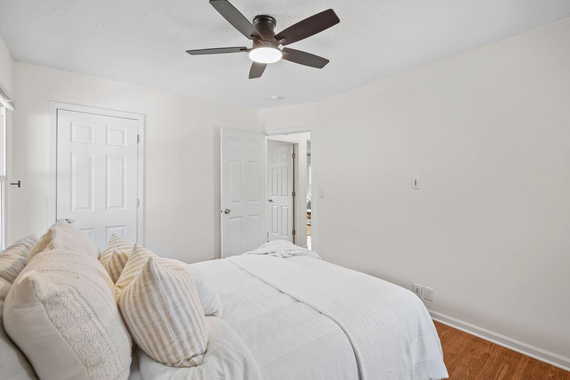 23-web-or-mls-1644 Oregon Ave S-23.jpg