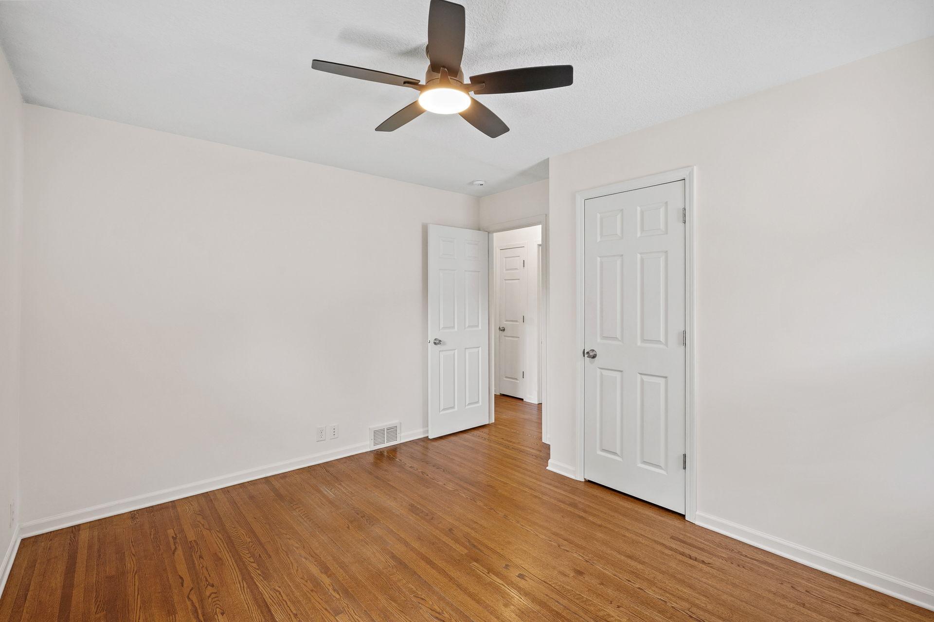 25-web-or-mls-1644 Oregon Ave S-25.jpg