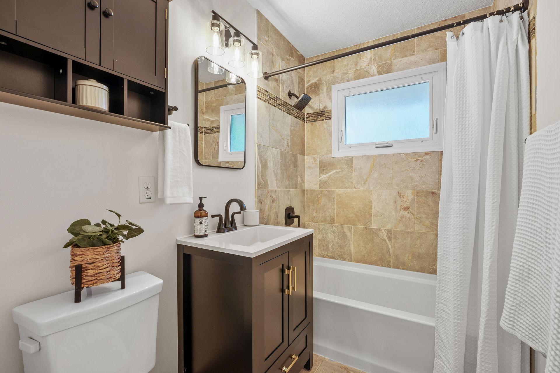26-web-or-mls-1644 Oregon Ave S-26.jpg
