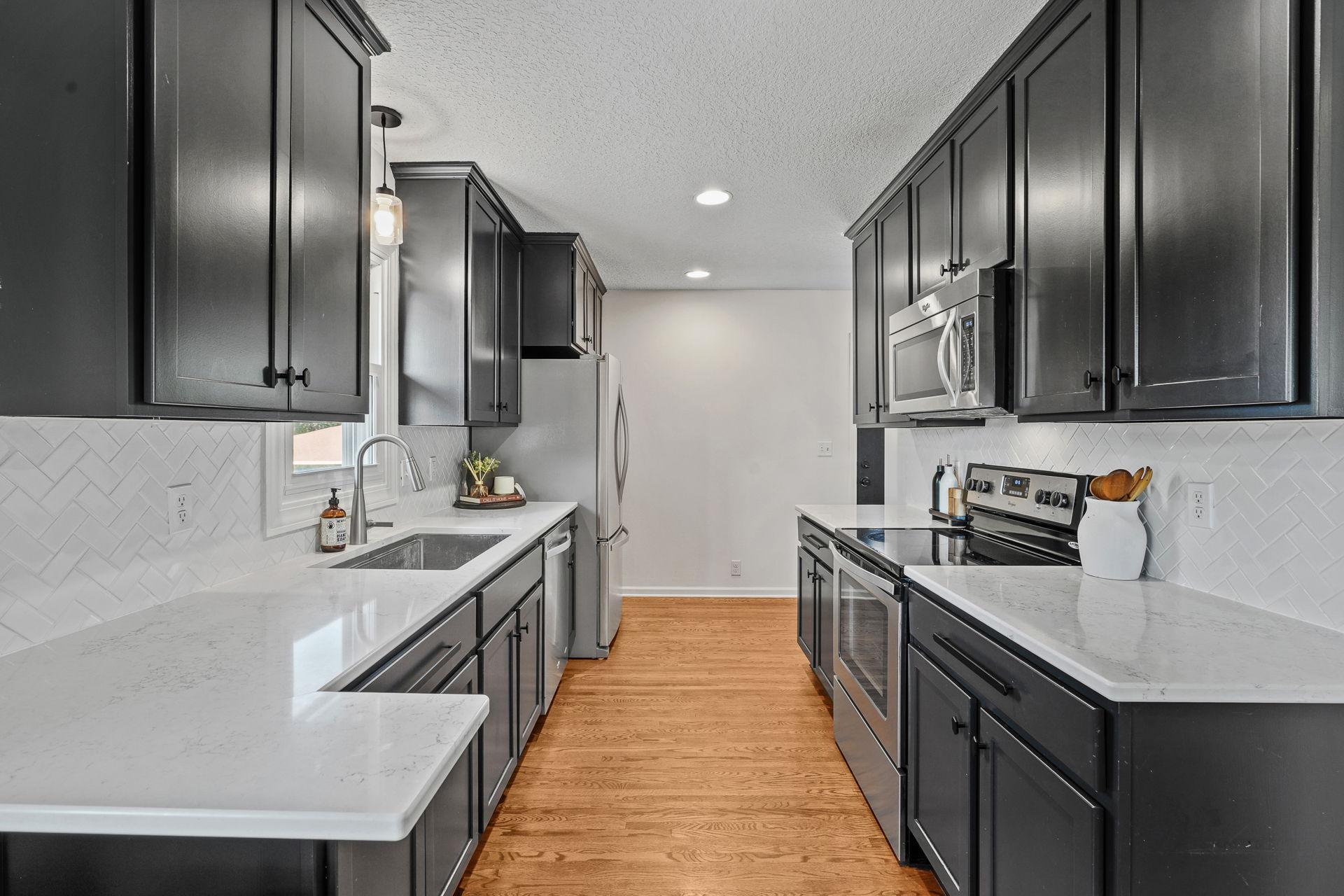 18-web-or-mls-1644 Oregon Ave S-18.jpg