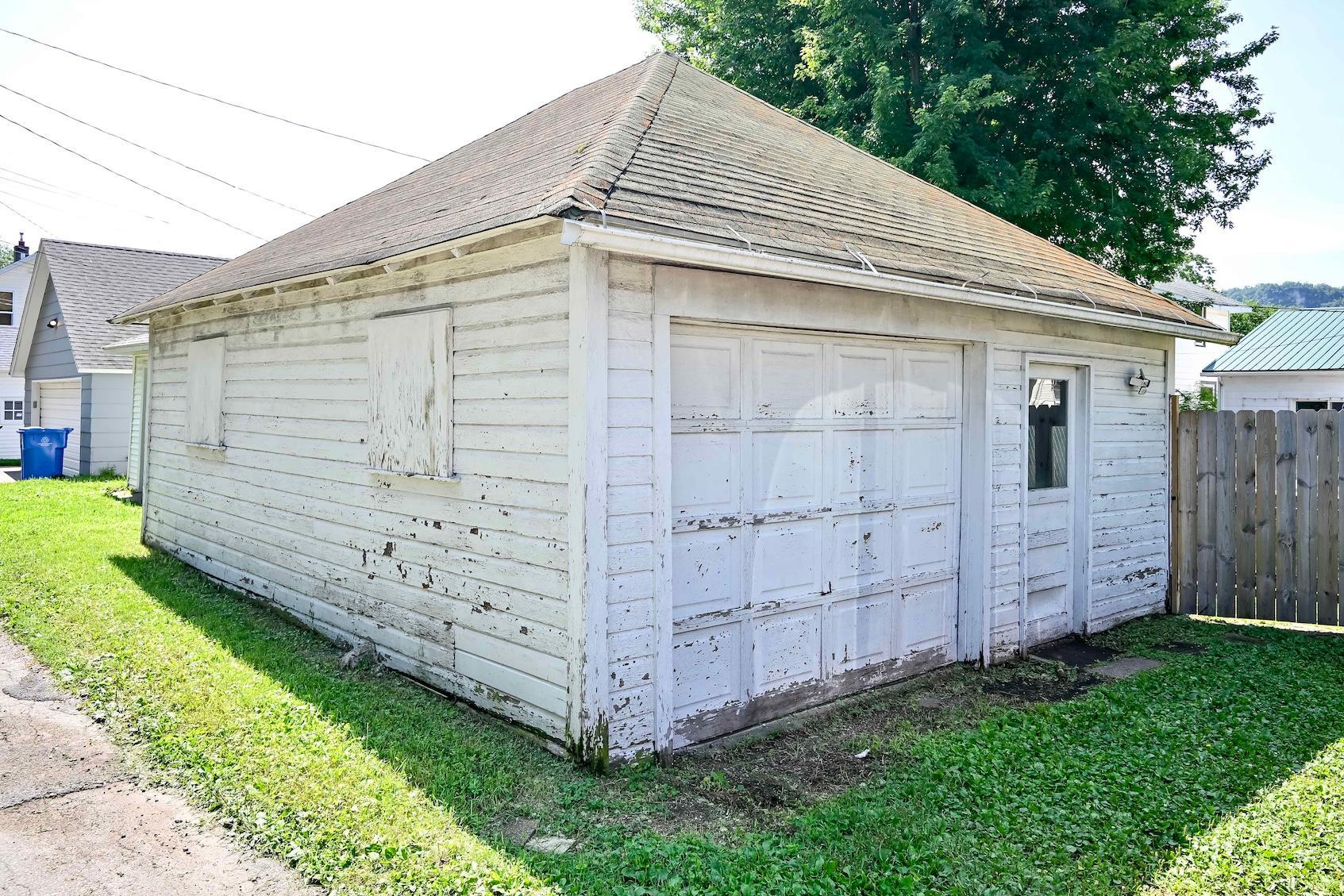 Garage