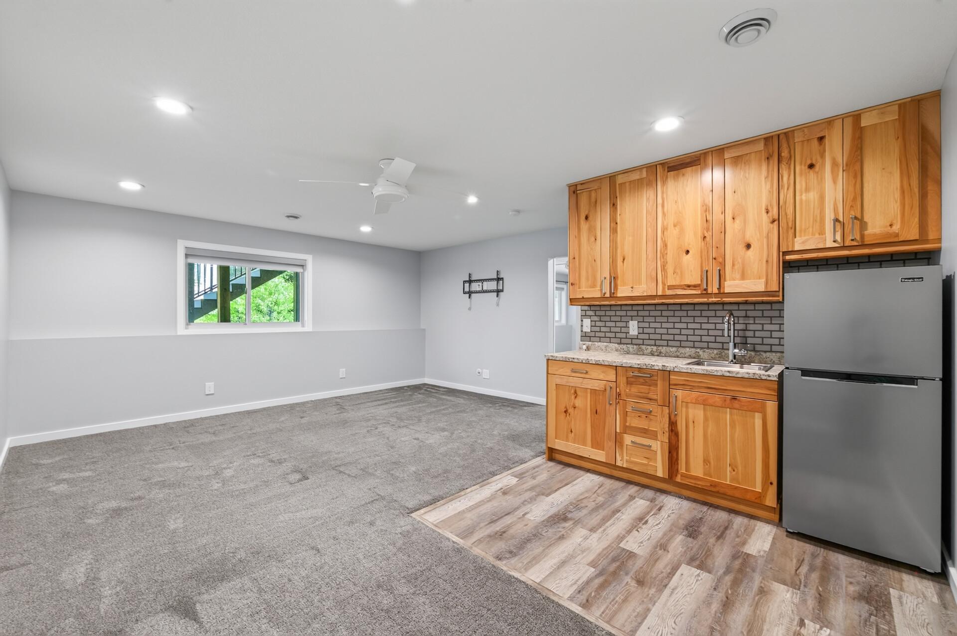 Lower level family room and wet bar