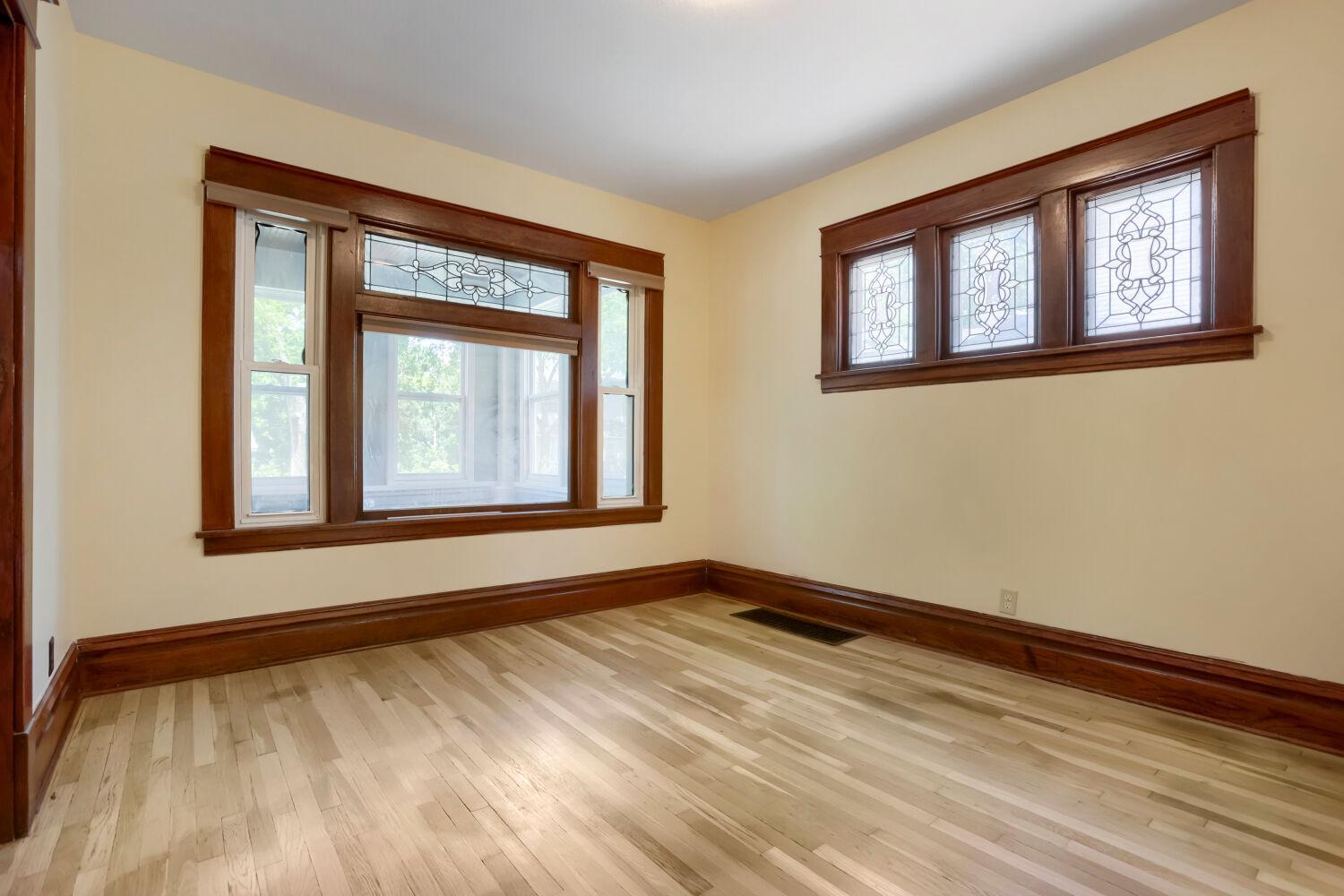 508 York Ave - Web Quality - 008 - 08 Living Room.jpg
