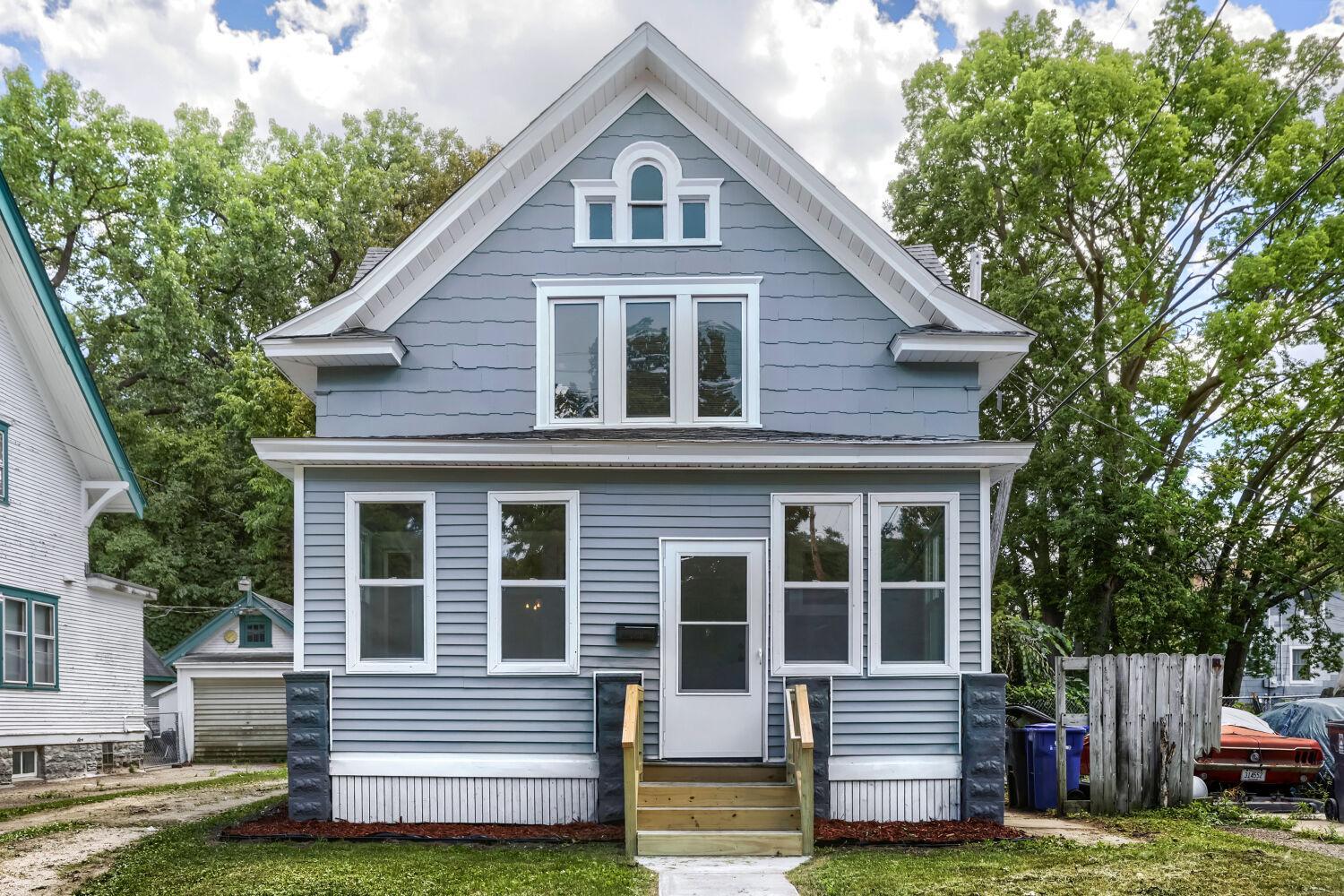 508 York Ave - Web Quality - 002 - 02 Exterior Front.jpg