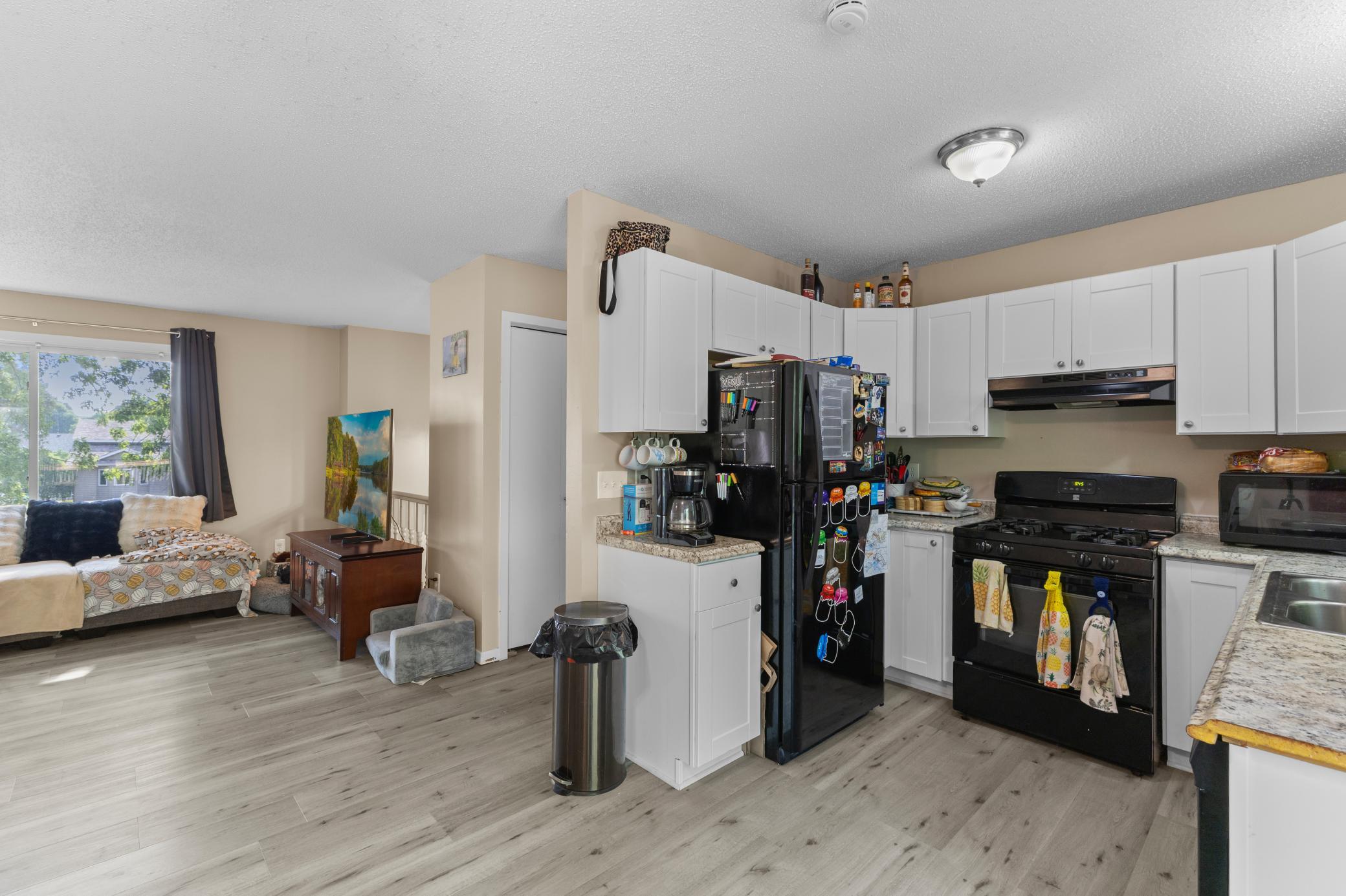 Vivid Spaces_11300 Brenda Blvd_13.jpg