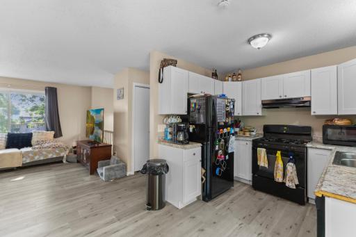 Vivid Spaces_11300 Brenda Blvd_13.jpg