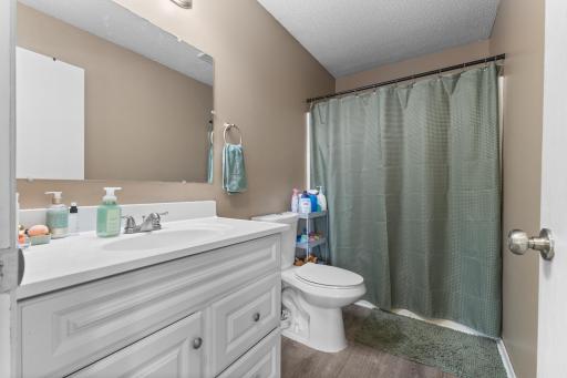 Vivid Spaces_11300 Brenda Blvd_16.jpg