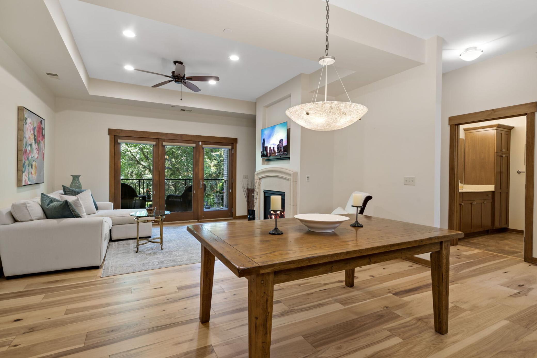 18-web-or-mls-715_Linden_St_Unit_108_Mendota_Heights_MN_0018_copy.jpg