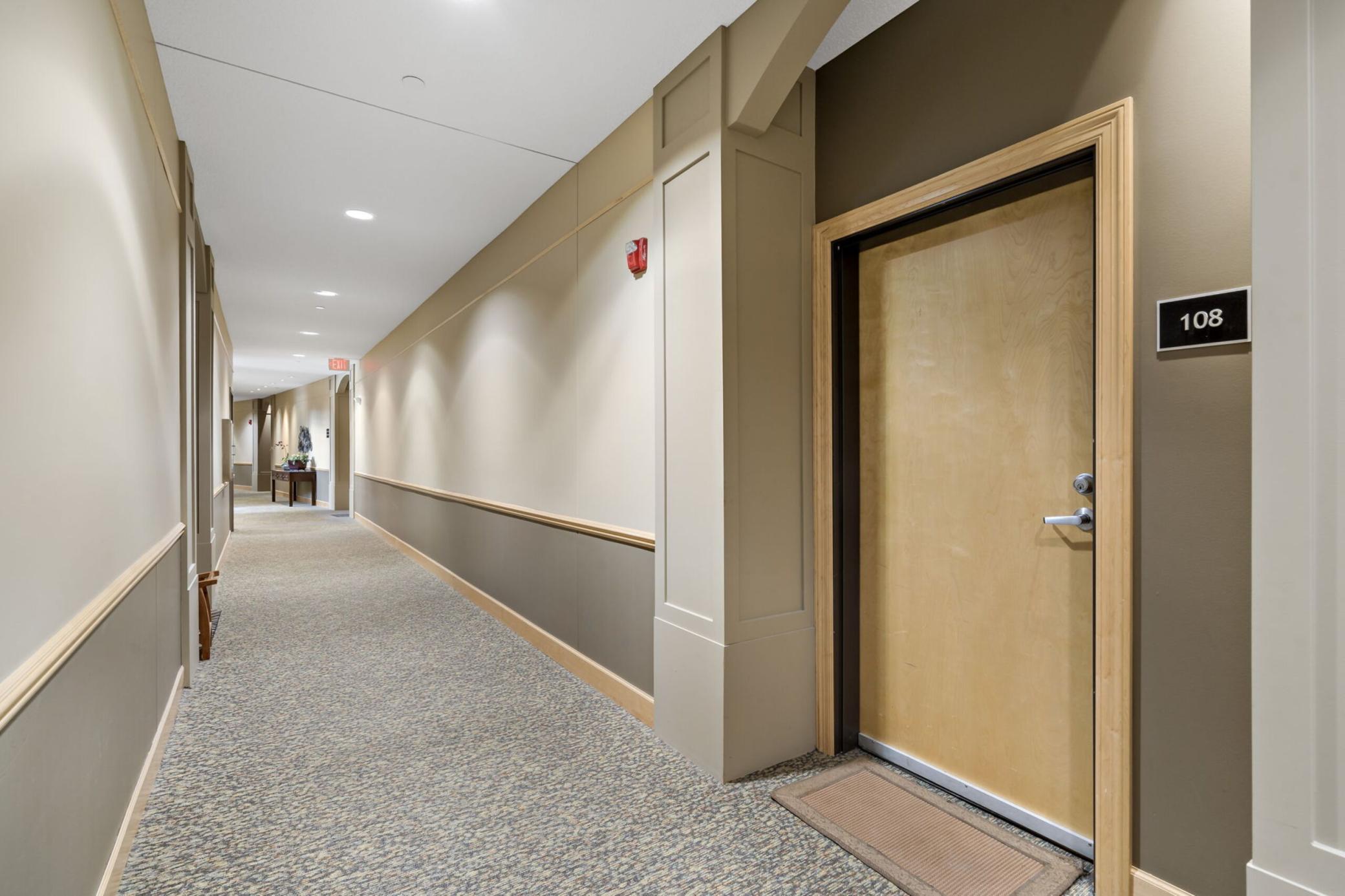 40-web-or-mls-715_Linden_St_Unit_108_Mendota_Heights_MN_0040_copy.jpg