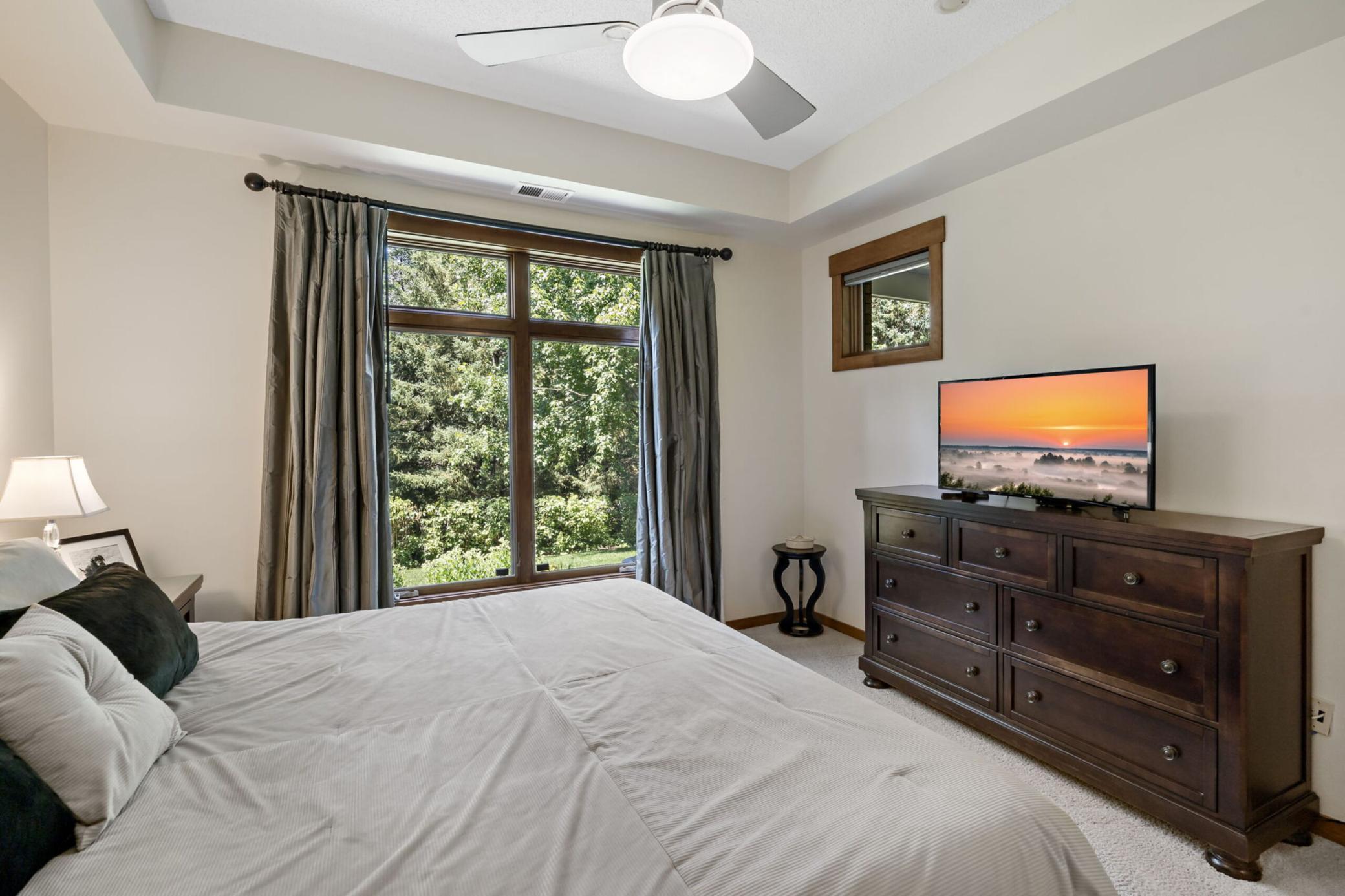 28-web-or-mls-715_Linden_St_Unit_108_Mendota_Heights_MN_0028_copy.jpg