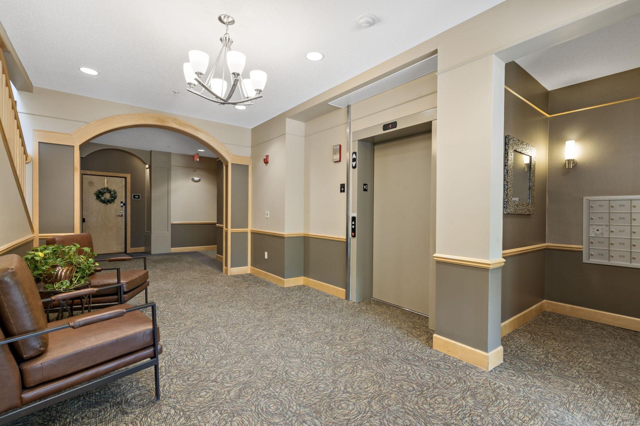 42-web-or-mls-715_Linden_St_Unit_108_Mendota_Heights_MN_0042_copy.jpg