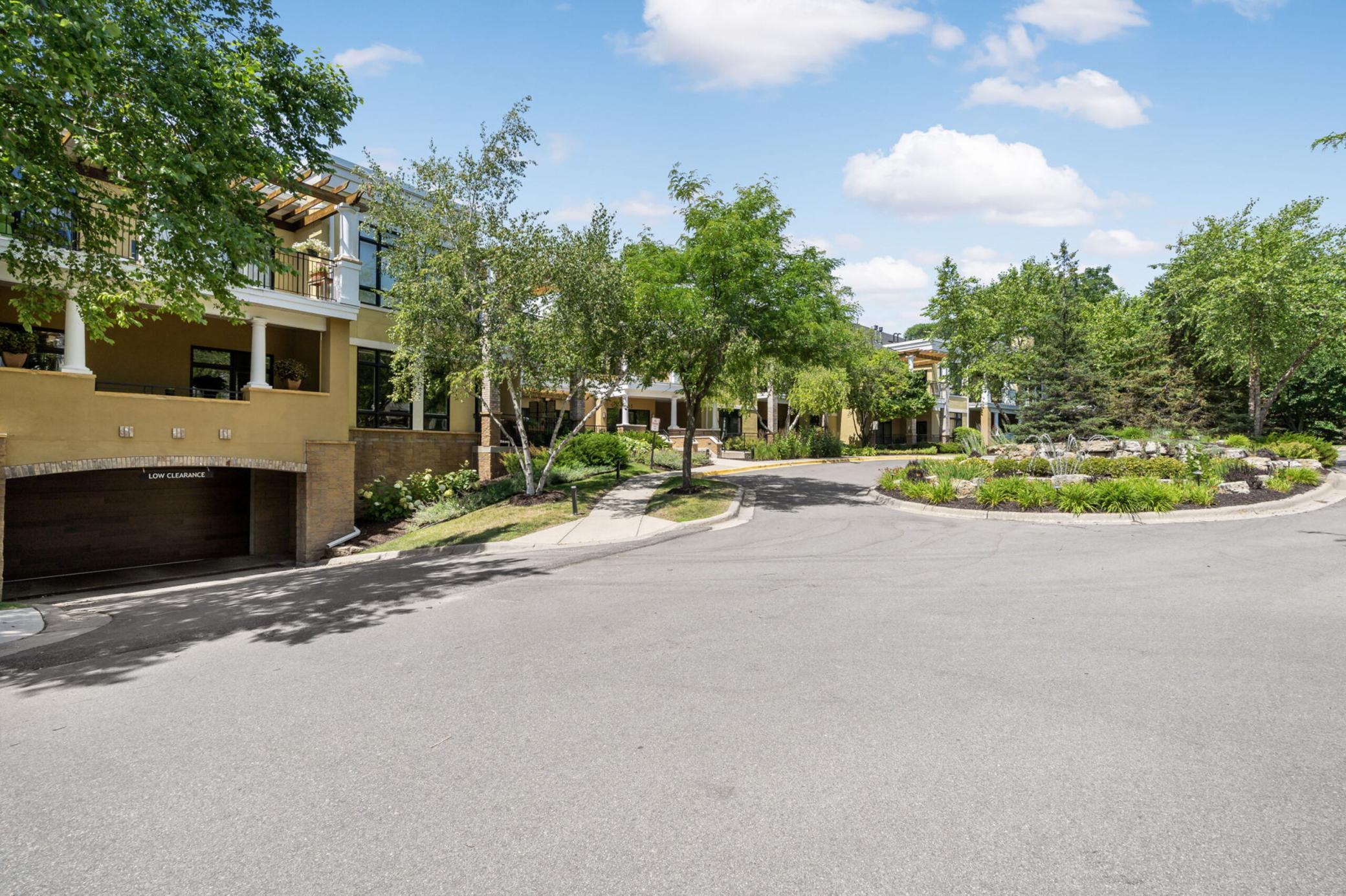 8-web-or-mls-715_Linden_St_Unit_108_Mendota_Heights_MN_0008_copy.jpg