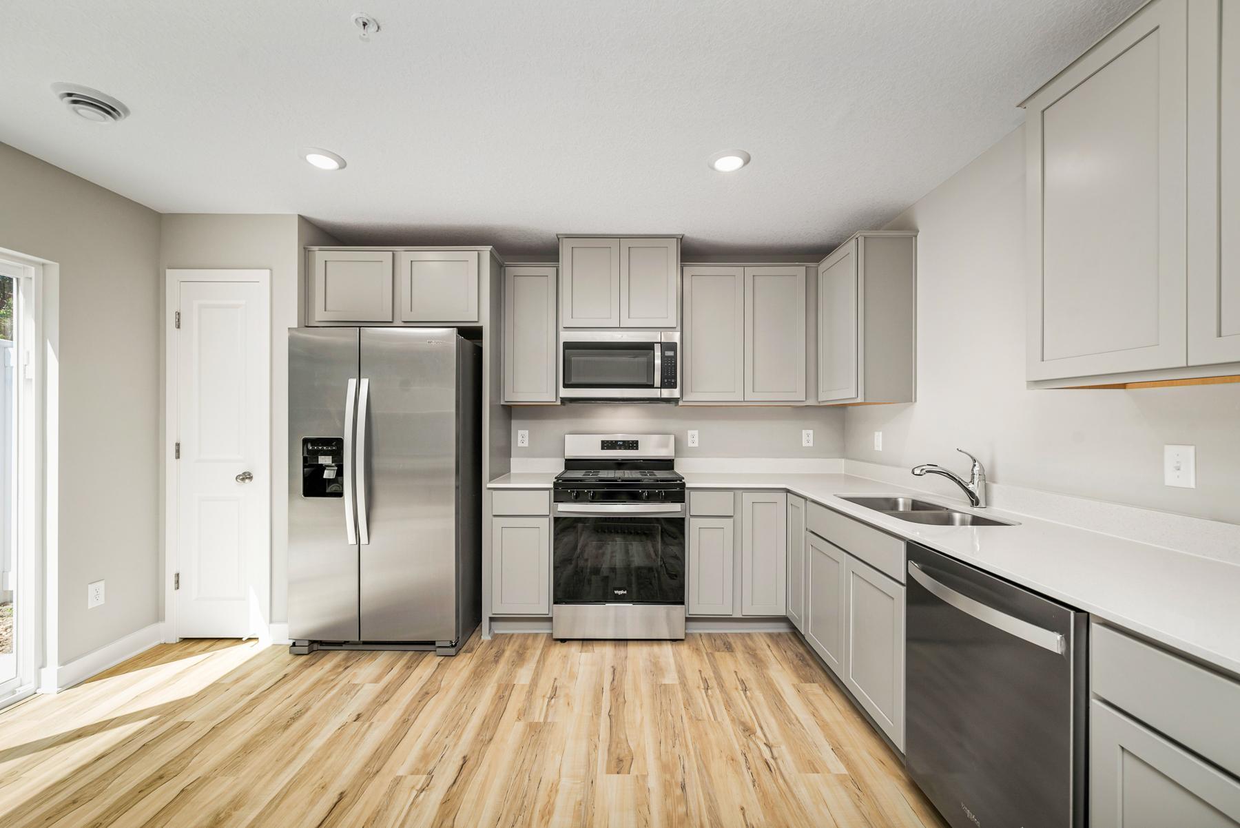Kitchen 1.jpg