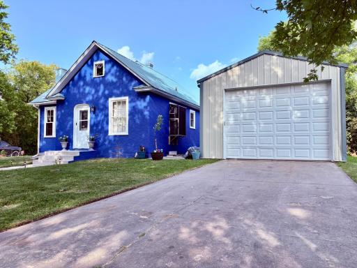 Detached garage too!