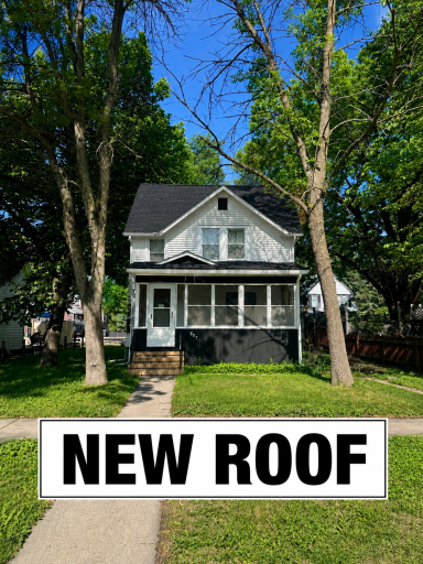 807 5th Street S, Moorhead, MN 56560