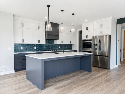 18200 103rd Avenue N, Maple Grove, MN 55311