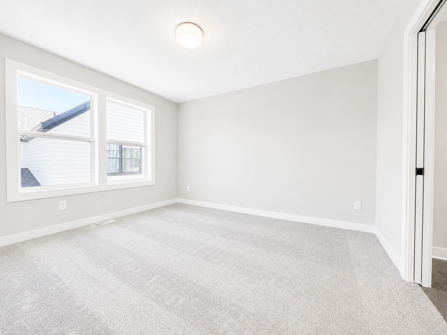 Upper level bedroom 2