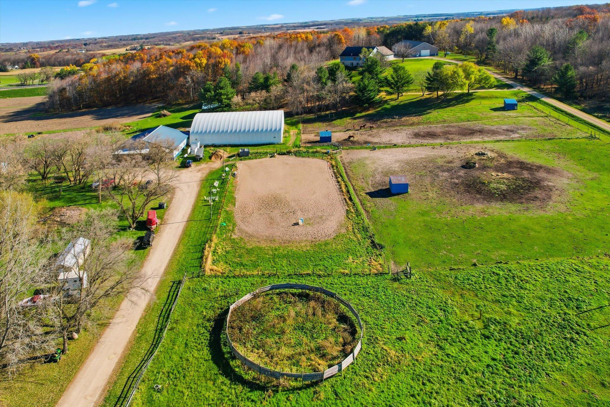 Outdoor and Round Pen
