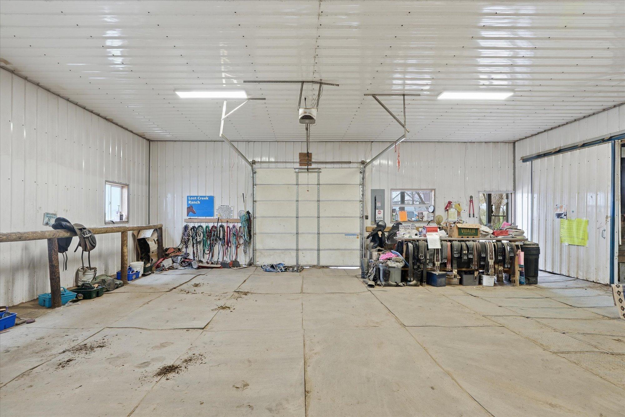 Room for Tack & Tacking Up
