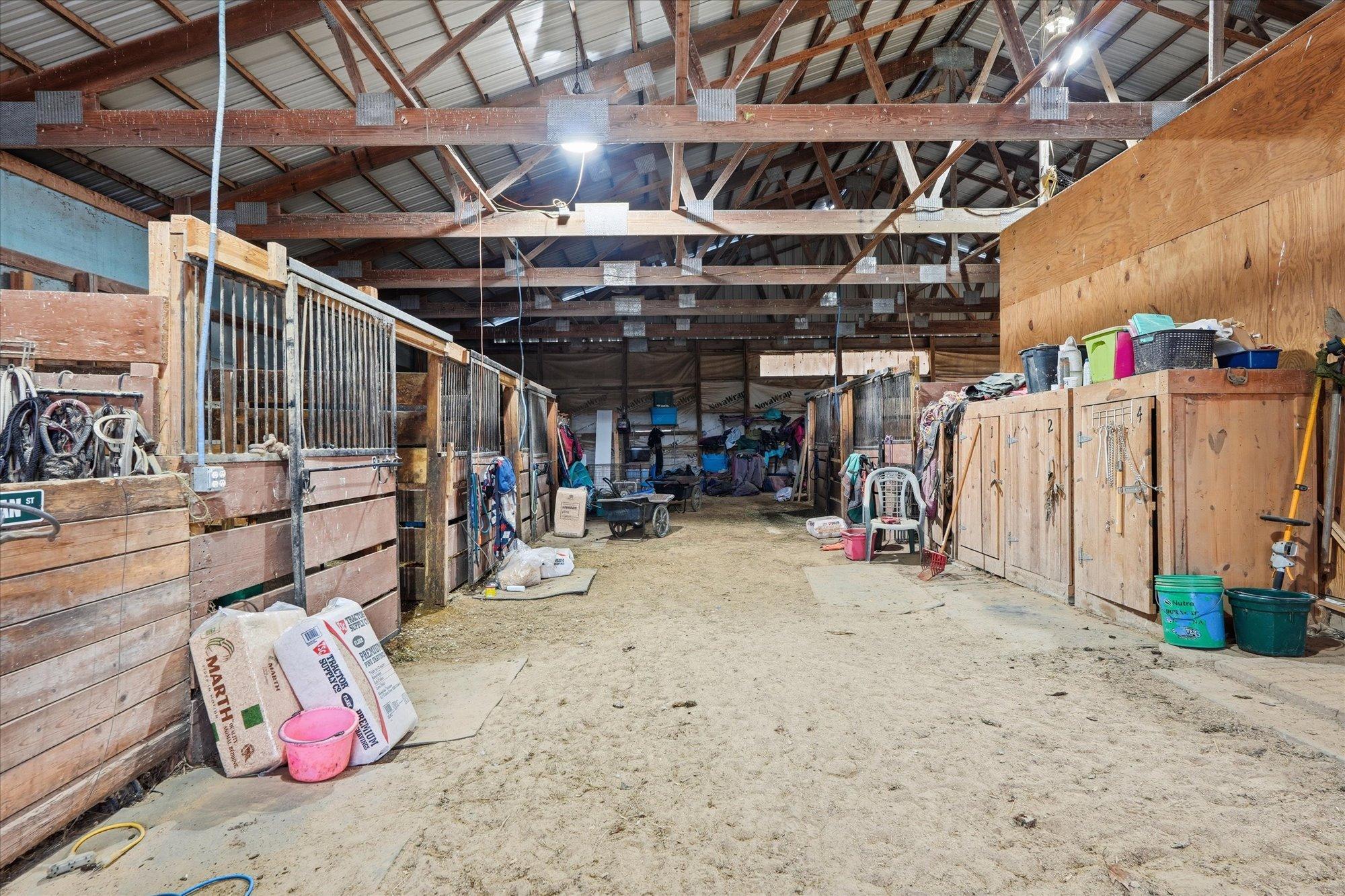 Stalls & Aisle