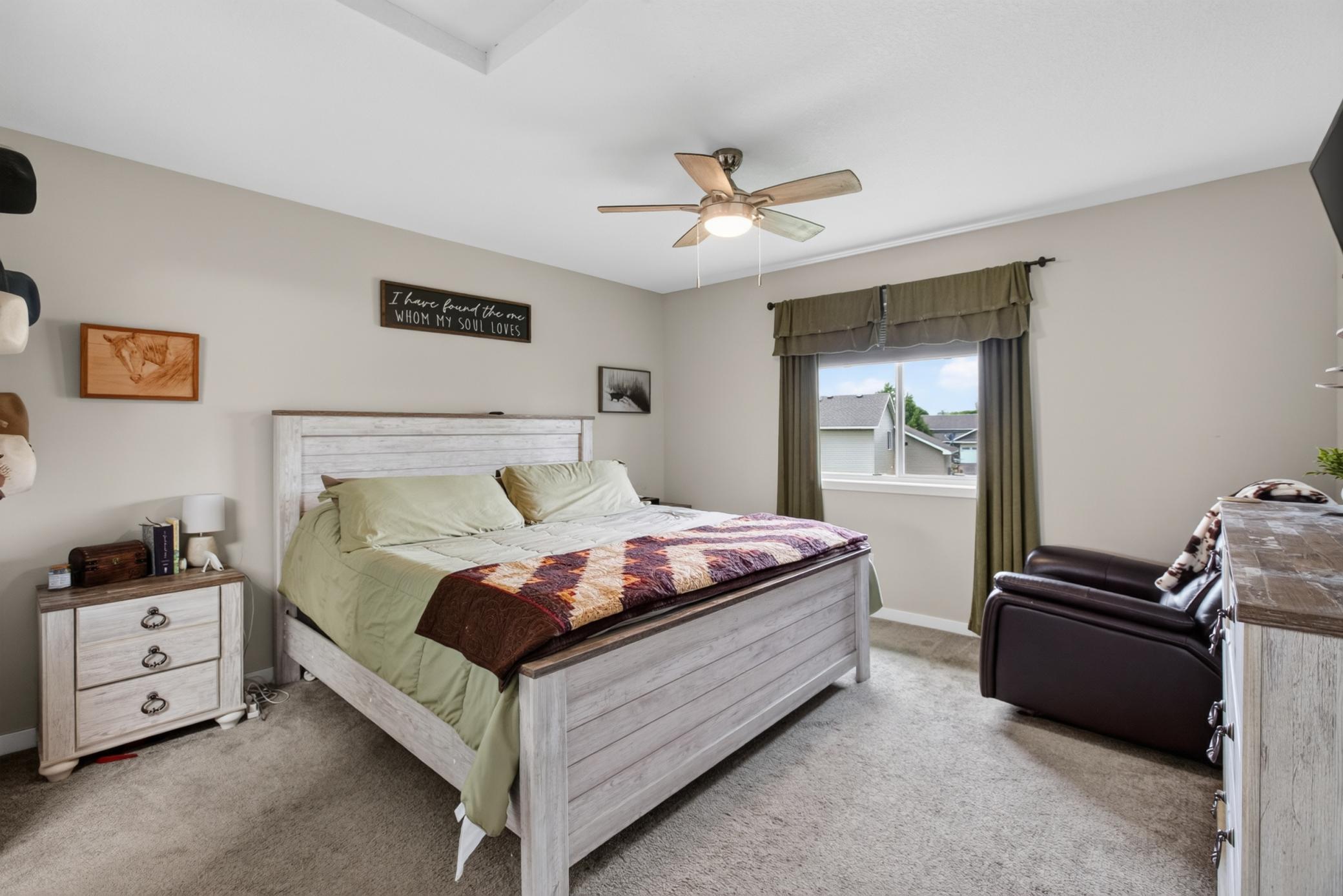 913 Moline Loop NW Isanti, MN 10.jpg