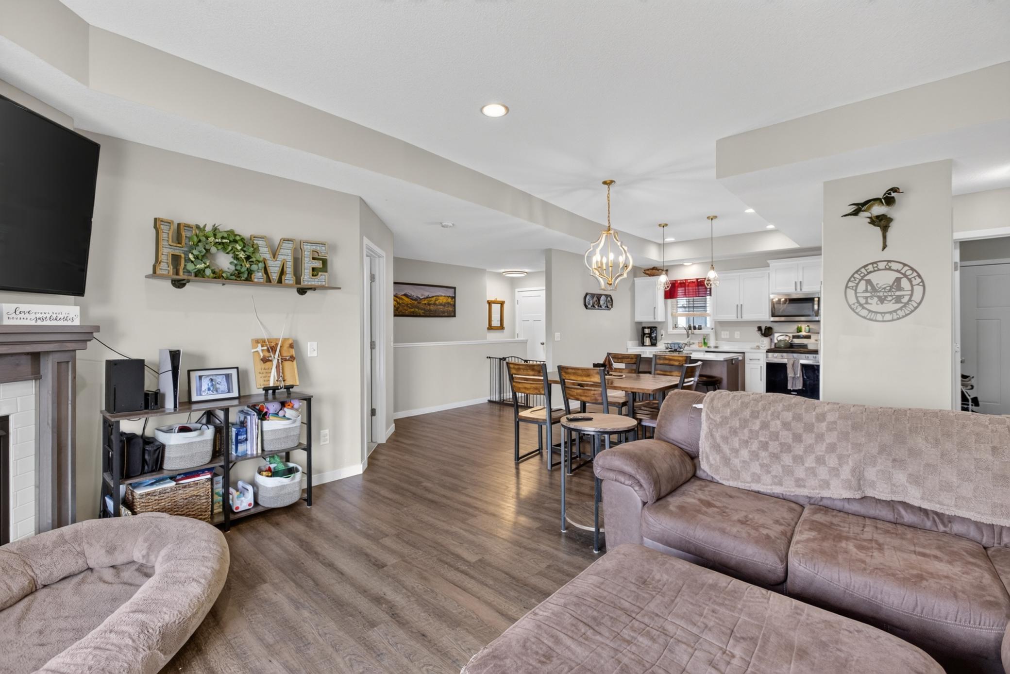 913 Moline Loop NW Isanti, MN 5.jpg
