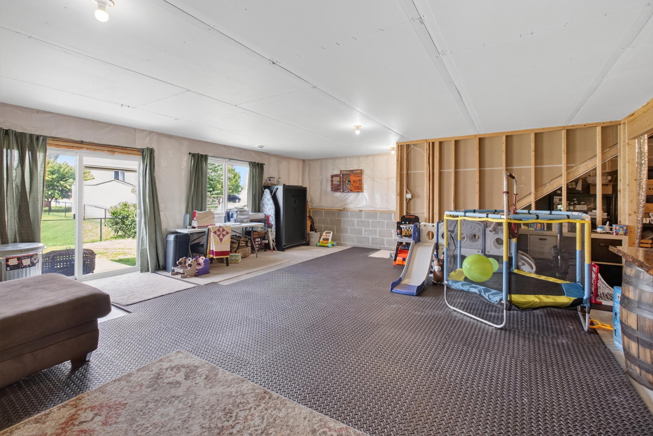 913 Moline Loop NW Isanti, MN 14.jpg