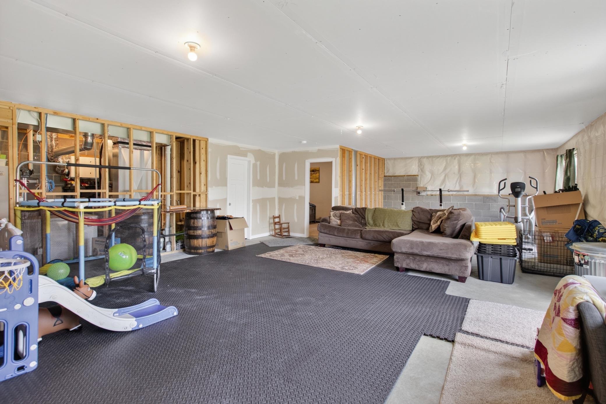 913 Moline Loop NW Isanti, MN 13.jpg