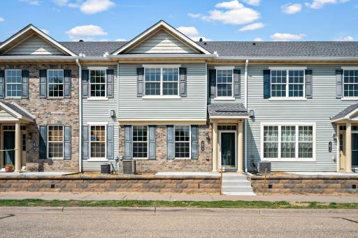 Photo for 1072 Henslow Avenue N, Saint Paul, MN 55128 - listing #7112036 1072 Henslow Avenue N, Saint Paul, MN 55128