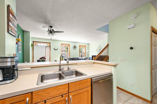 Welcome to 1072 Henslow Avenue North!