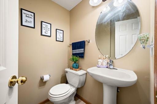 Welcome to 1072 Henslow Avenue North!