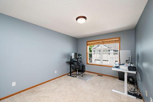 Welcome to 1072 Henslow Avenue North!