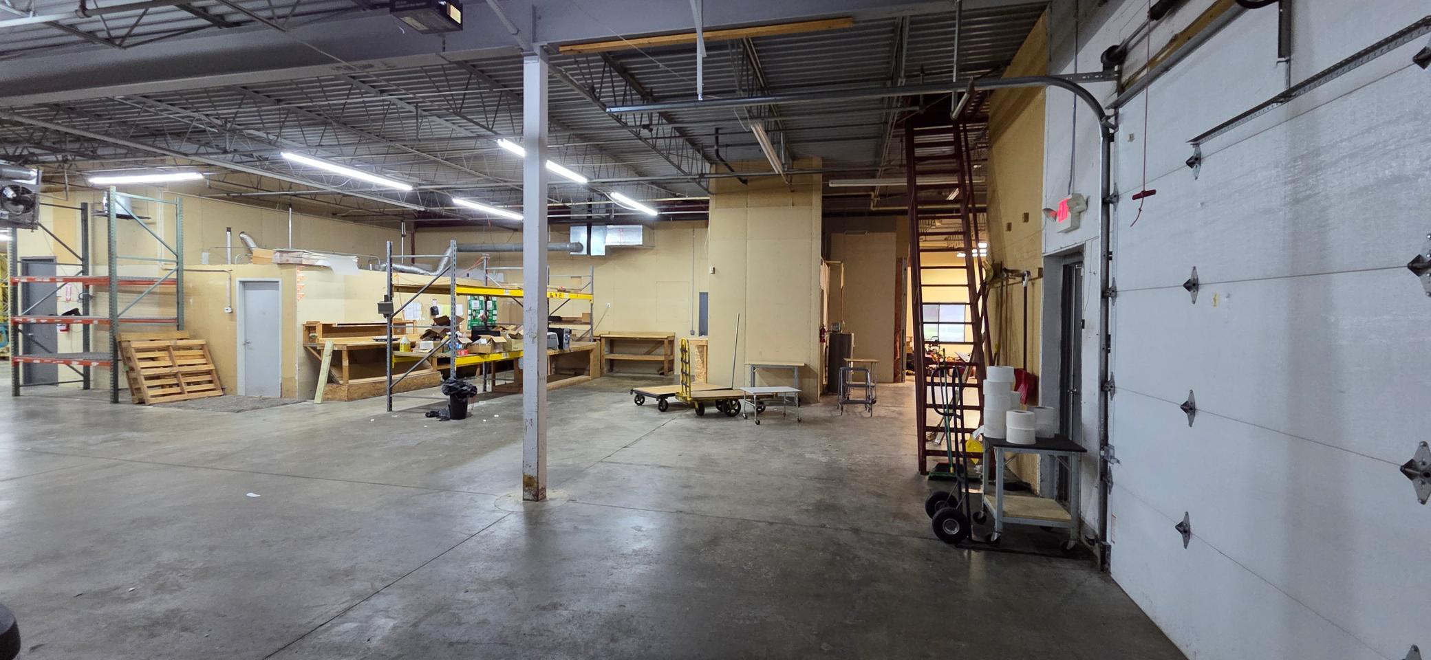 Garage/ warehouse