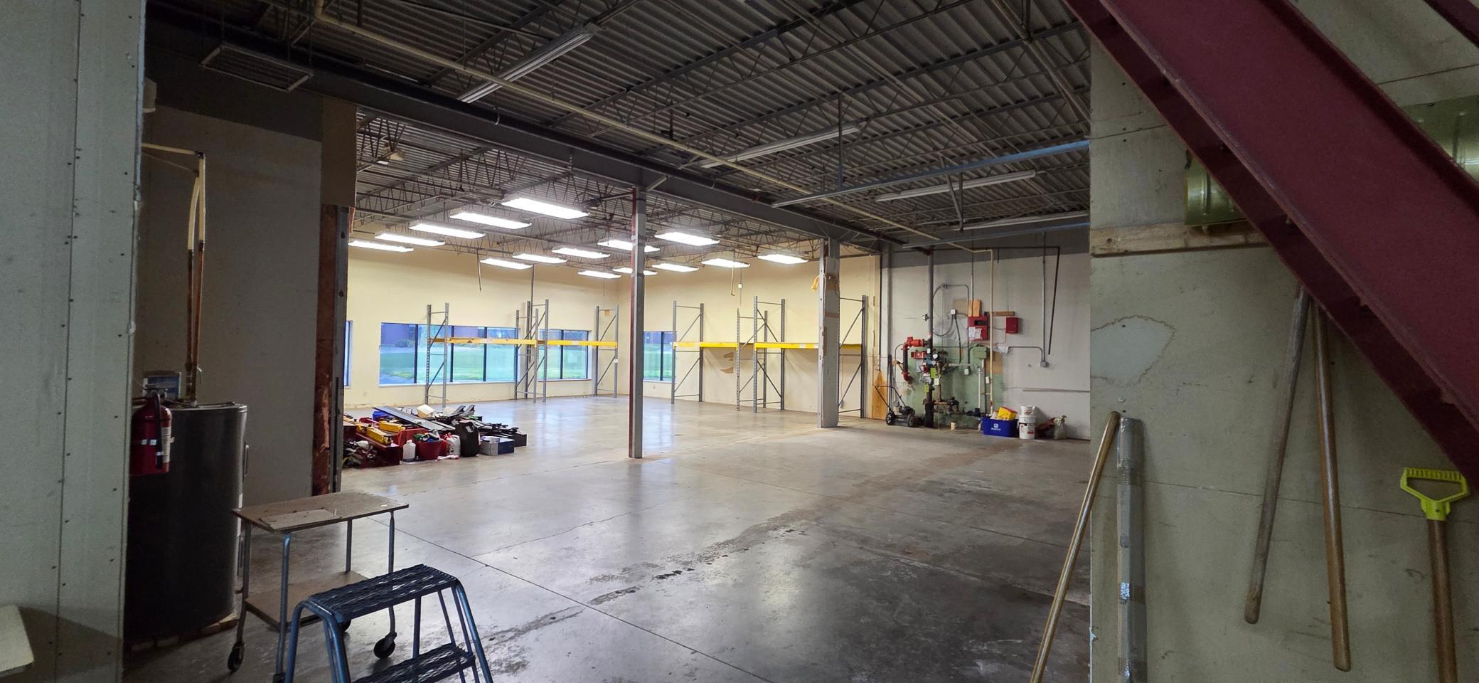 Garage/ warehouse