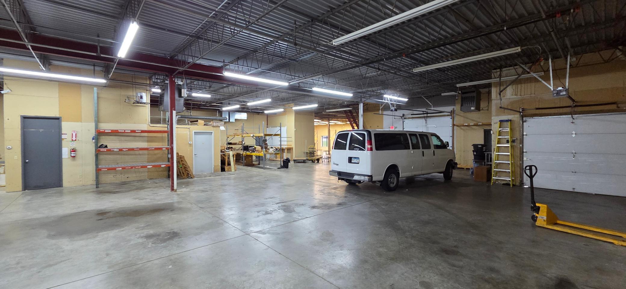 Garage/ warehouse